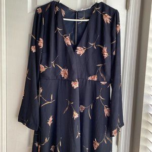 Nordstrom Lush Black Elly Floral  V neck Dress